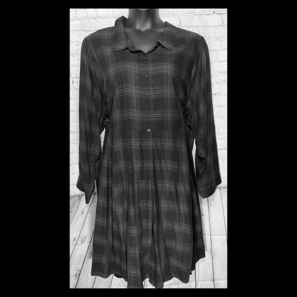 PLUS DRESS - Picture 7 of 7